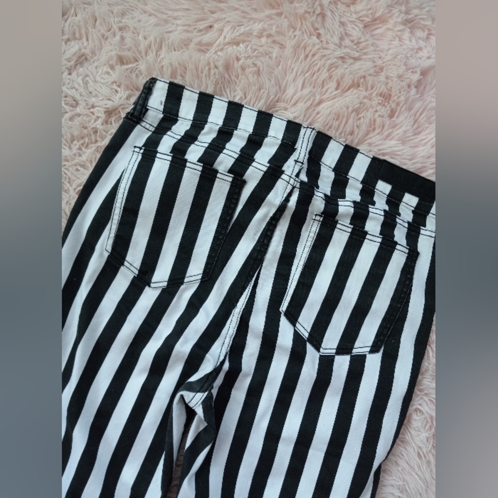 Y2k hot topic blackheart Beetlejuice striped hi-waist skinny jeans w zippers! - Picture 4 of 9